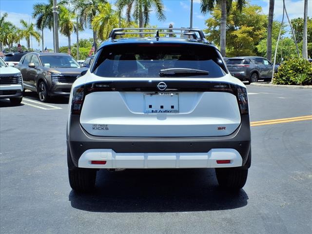 2025 Nissan Kicks SR