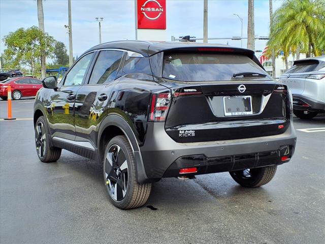 2025 Nissan Kicks SR