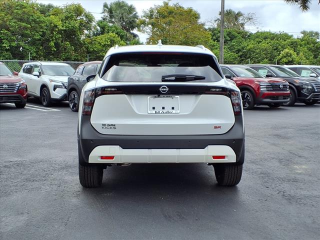 2025 Nissan Kicks SR