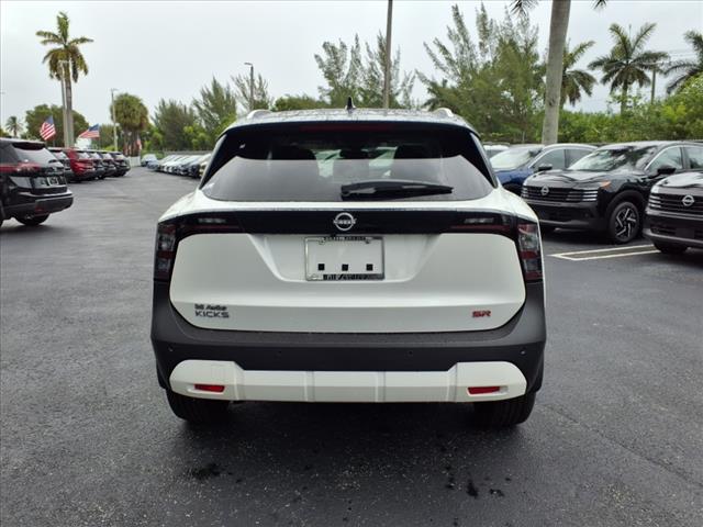 2025 Nissan Kicks SR