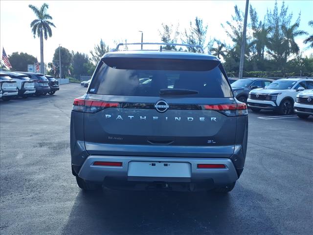2025 Nissan Pathfinder SL