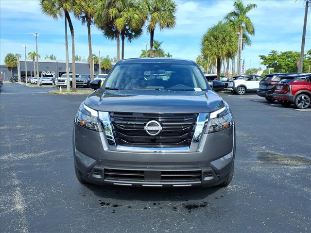 2025 Nissan Pathfinder S