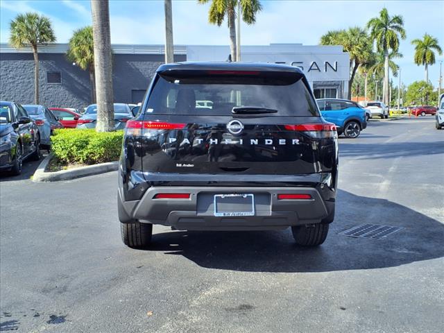2025 Nissan Pathfinder S