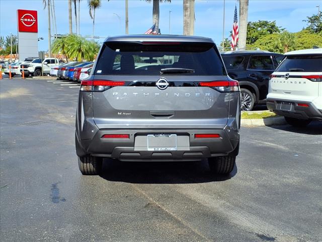 2025 Nissan Pathfinder S