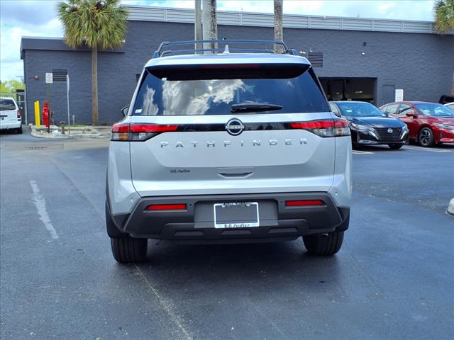 2025 Nissan Pathfinder SV