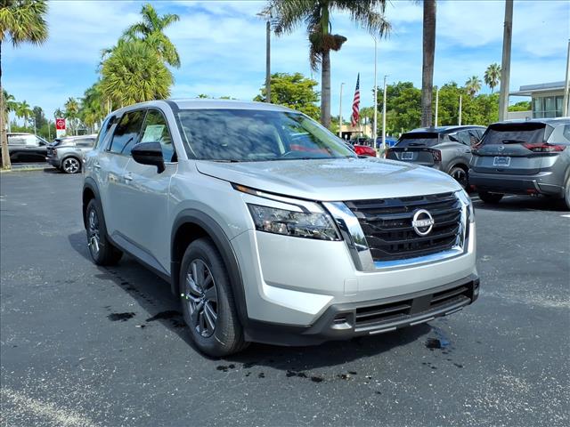 2025 Nissan Pathfinder S