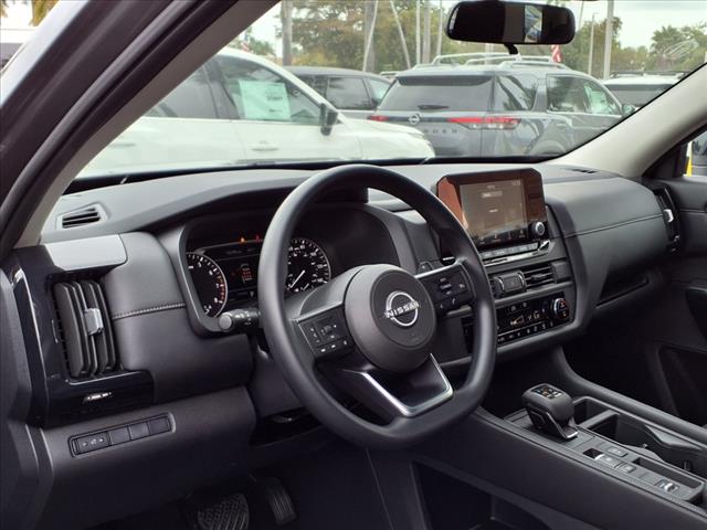 2025 Nissan Pathfinder S