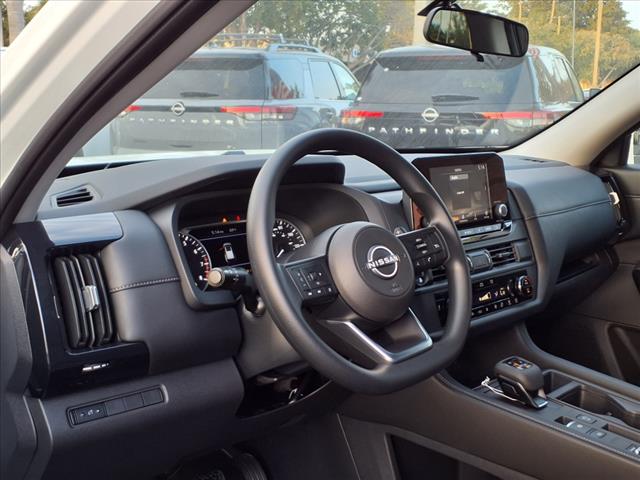 2025 Nissan Pathfinder S