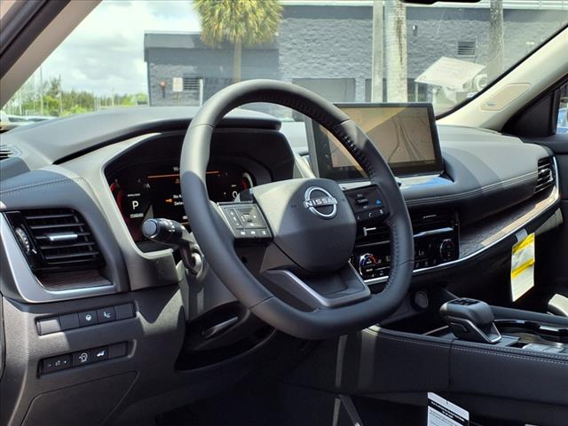 2025 Nissan Rogue Platinum