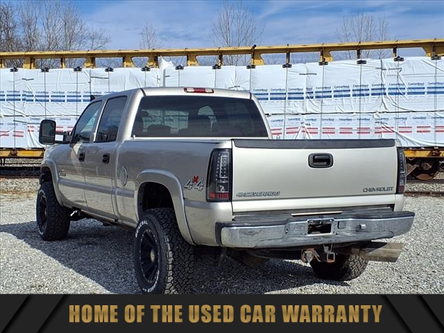 2004 Chevrolet Silverado 2500HD LS
