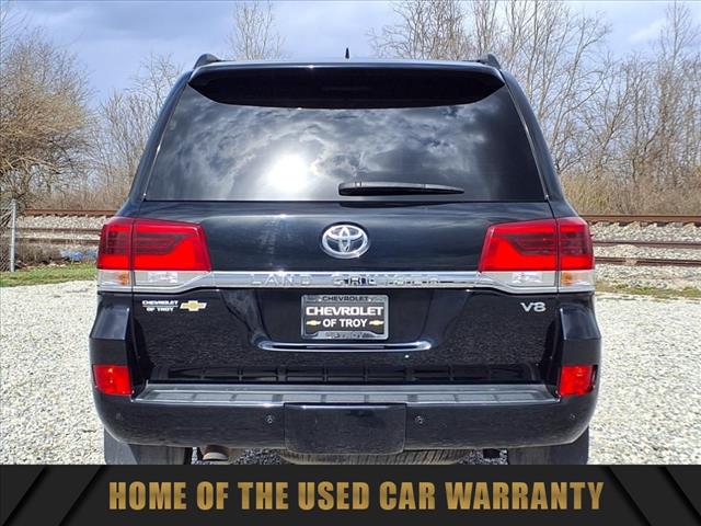 2017 Toyota Land Cruiser Base