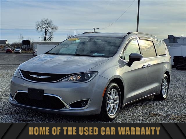 2017 Chrysler Pacifica Touring-L