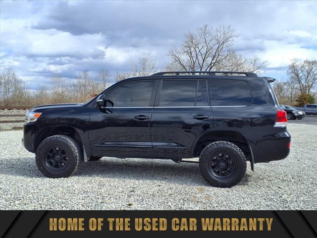 2017 Toyota Land Cruiser Base