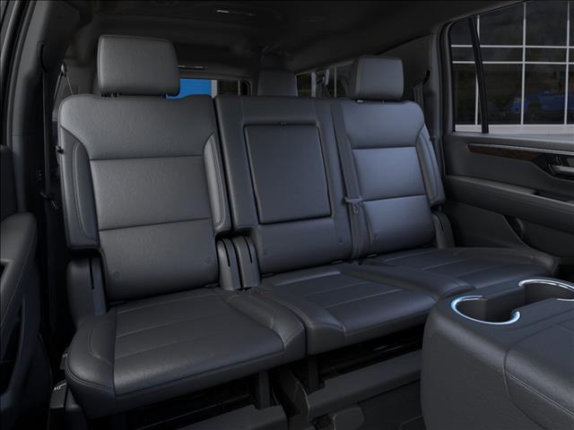 2025 Chevrolet Suburban LT