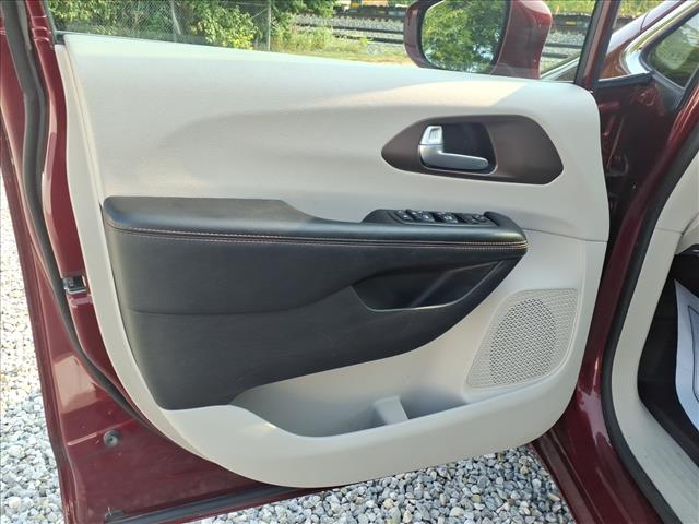 2017 Chrysler Pacifica Touring L