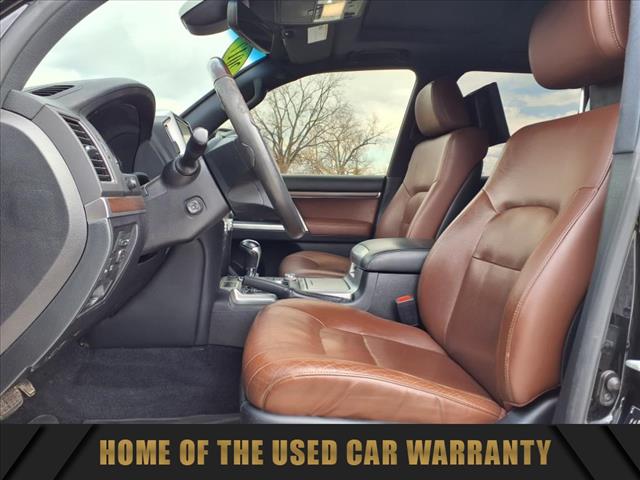 2017 Toyota Land Cruiser Base