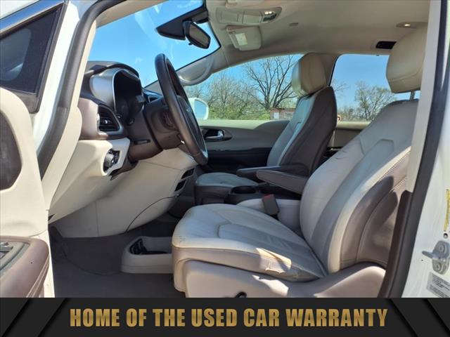 2017 Chrysler Pacifica Touring-L