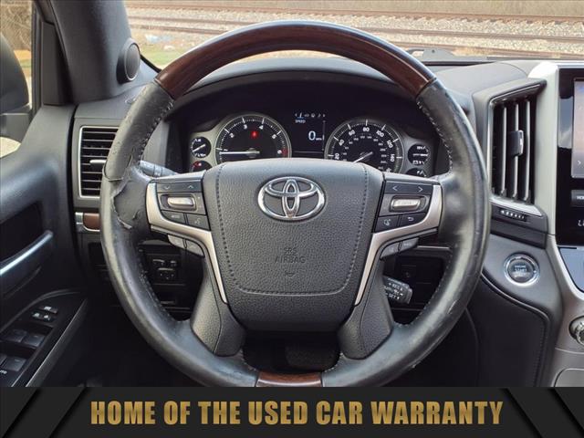 2017 Toyota Land Cruiser Base