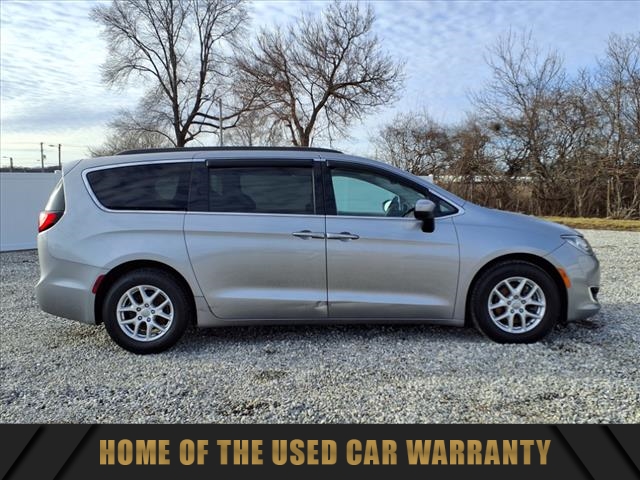 2017 Chrysler Pacifica Touring-L