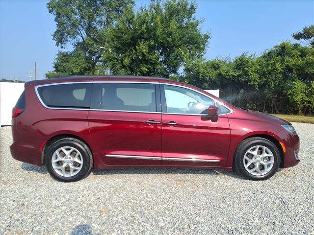 2017 Chrysler Pacifica Touring L