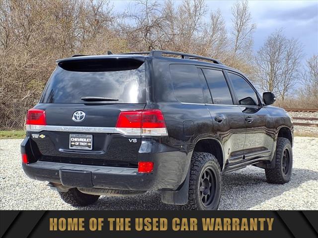 2017 Toyota Land Cruiser Base