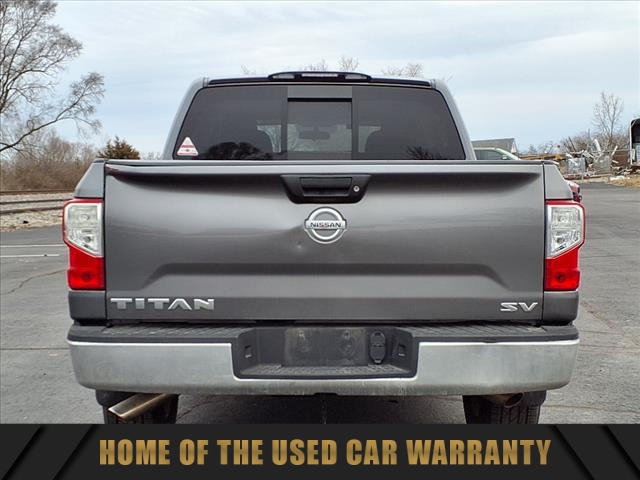 2017 Nissan Titan SV