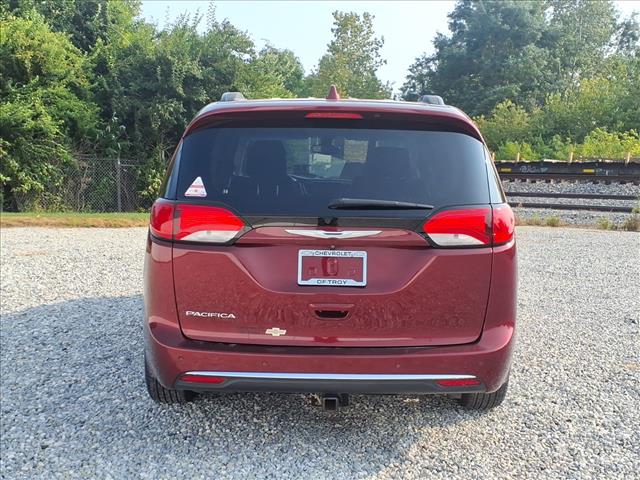 2017 Chrysler Pacifica Touring L