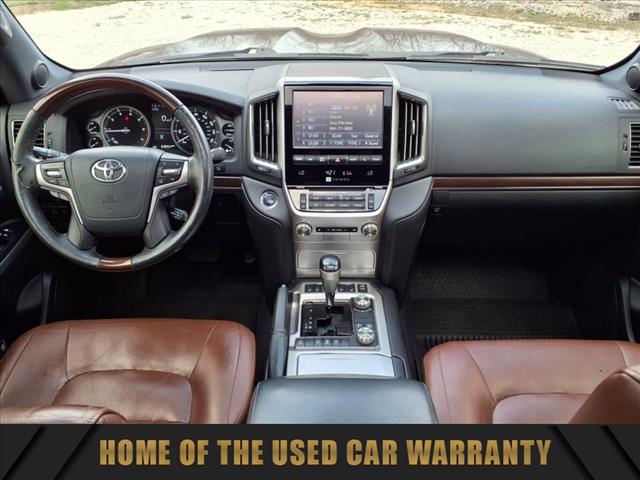 2017 Toyota Land Cruiser Base