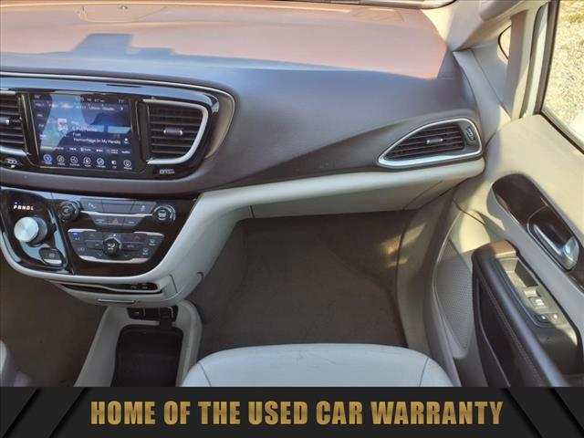 2017 Chrysler Pacifica Touring-L