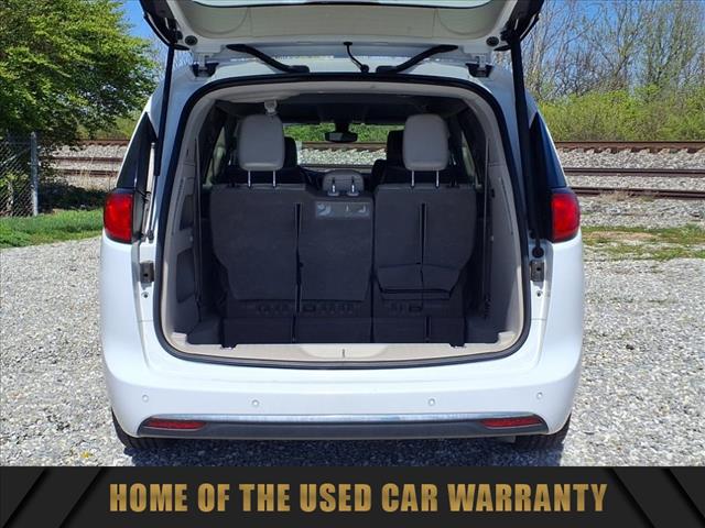 2017 Chrysler Pacifica Touring-L