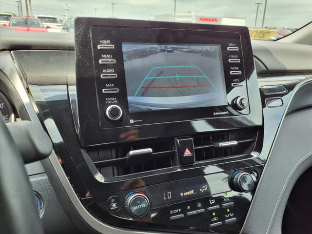 2022 Toyota Camry Hybrid SE