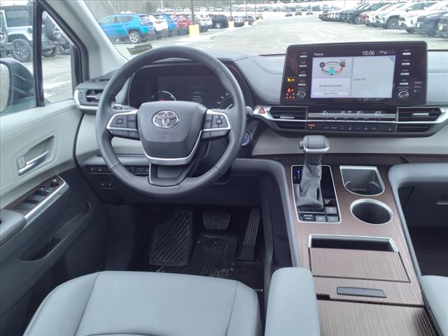 2023 Toyota Sienna XLE 7-Passenger