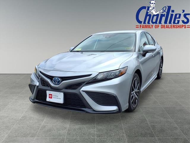 2022 Toyota Camry Hybrid SE