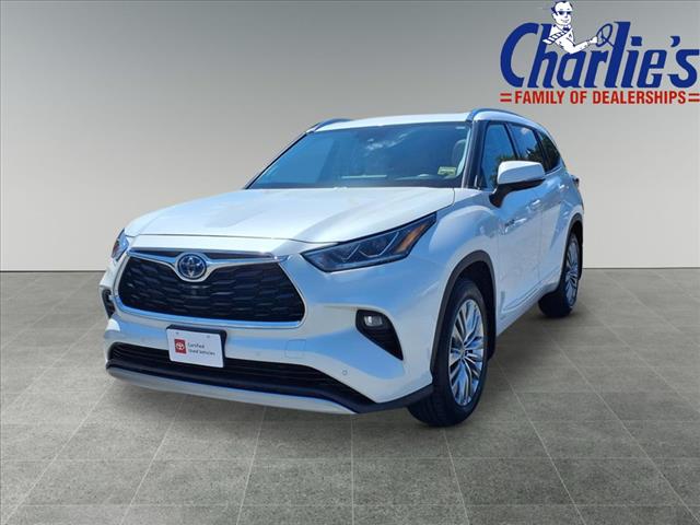 2021 Toyota Highlander Hybrid Platinum