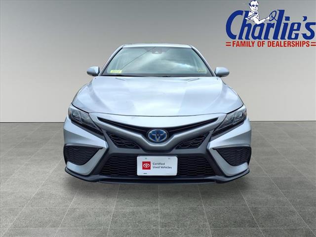 2022 Toyota Camry Hybrid SE