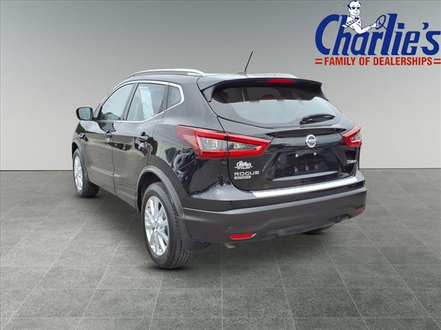 2022 Nissan Rogue Sport SV