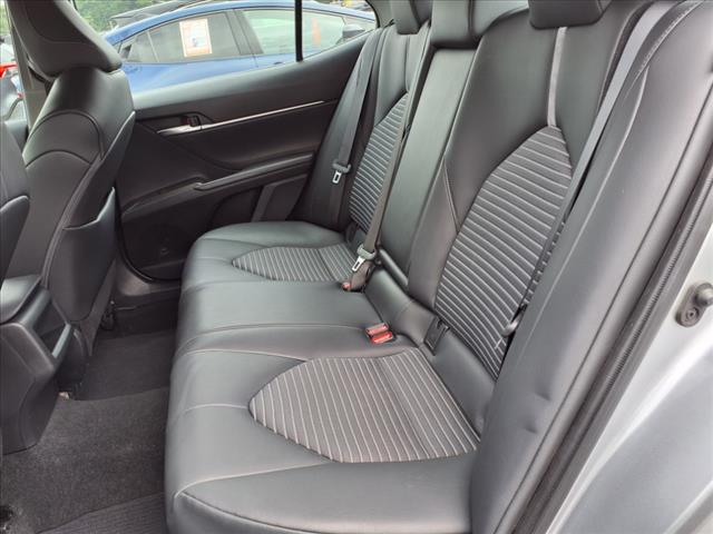 2022 Toyota Camry Hybrid SE