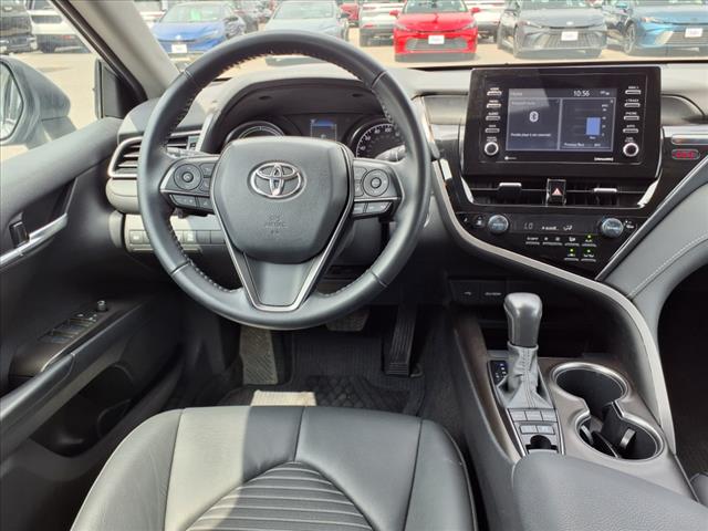 2022 Toyota Camry Hybrid SE