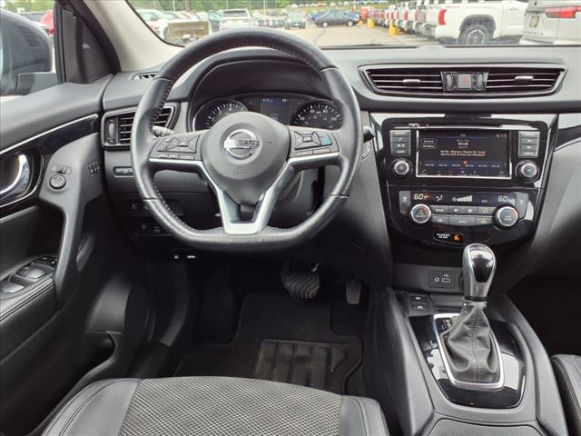2022 Nissan Rogue Sport SV
