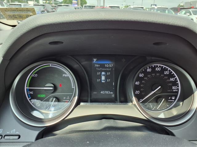 2022 Toyota Camry Hybrid SE