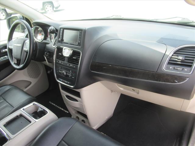 2014 Chrysler Town and Country Touring