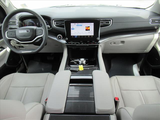 2023 Jeep Wagoneer Base