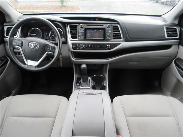 2016 Toyota Highlander LE