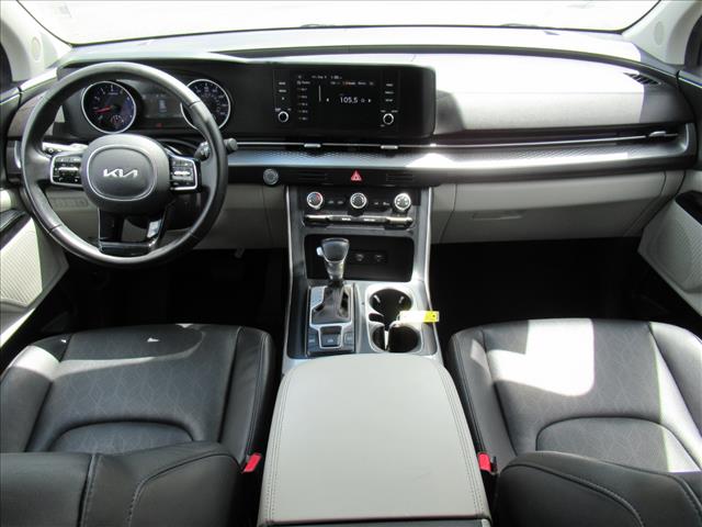 2023 Kia Carnival LX