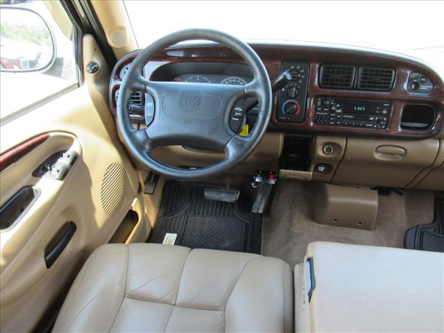 1999 Dodge Ram 2500 Laramie SLT