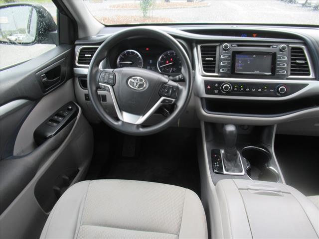 2016 Toyota Highlander LE