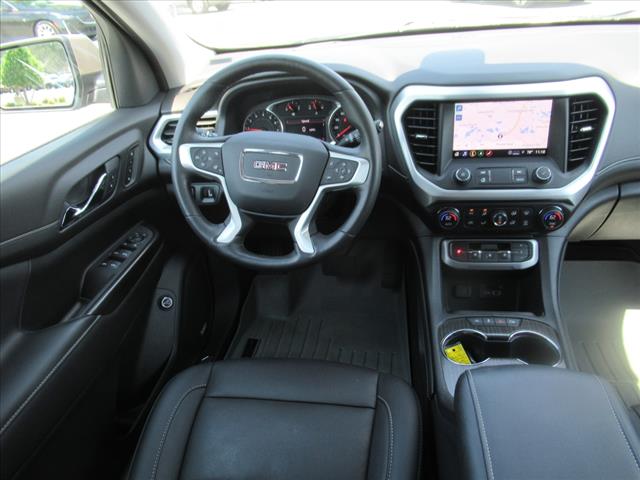 2022 GMC Acadia SLT