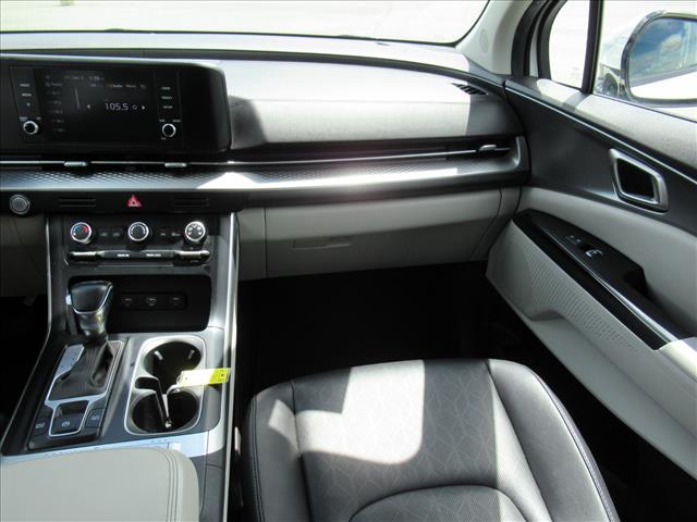 2023 Kia Carnival LX