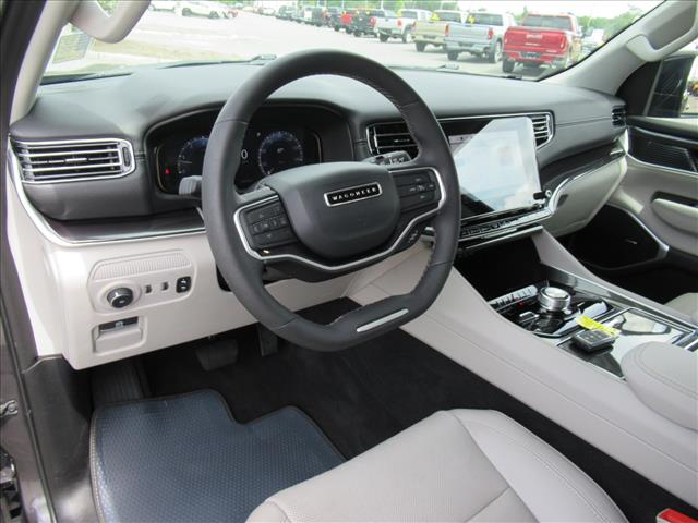 2023 Jeep Wagoneer Base