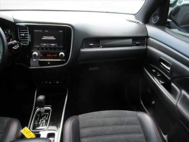 2020 Mitsubishi Outlander Special Edition